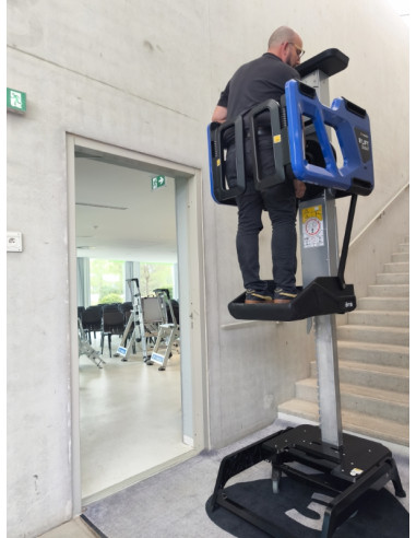 Plate-forme élévatrice manuelle R'LIFT Smart 350 escalier