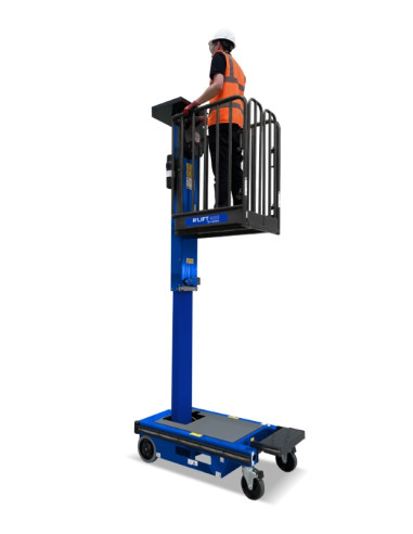 Plate-forme élévatrice manuelle R'LIFT 420 avec ouvrier